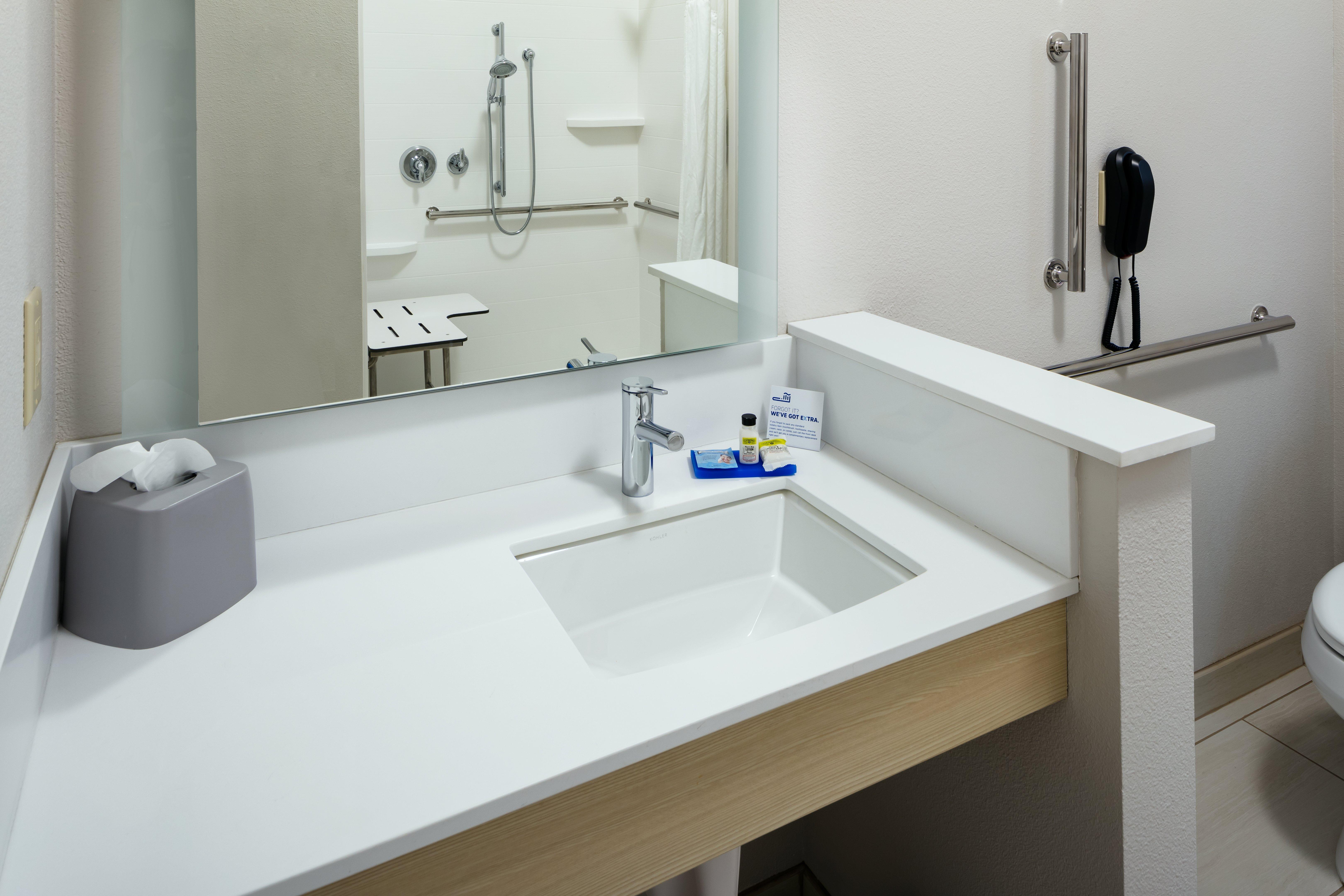 Holiday Inn Express & Suites - Medford By Ihg Eksteriør bilde