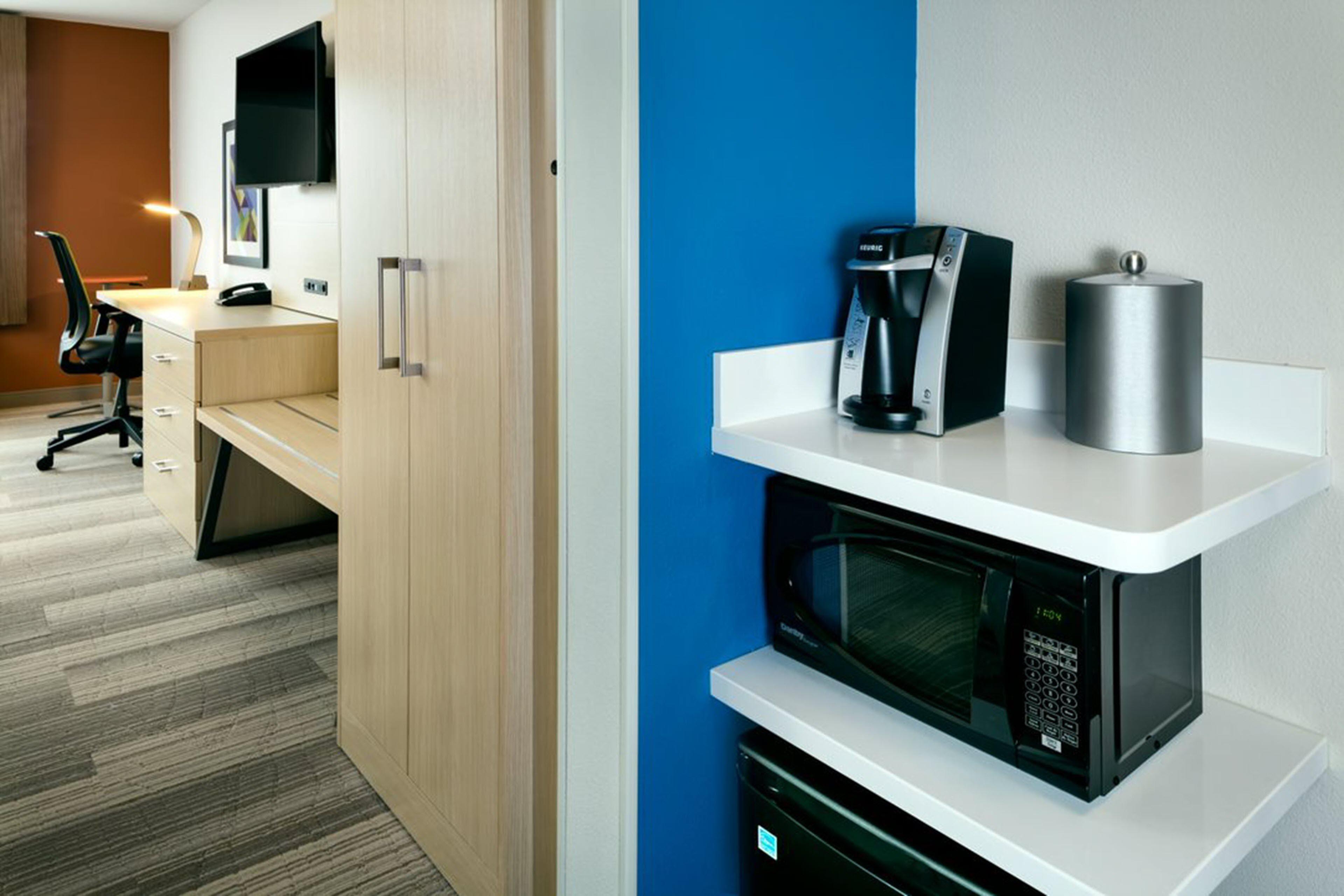 Holiday Inn Express & Suites - Medford By Ihg Eksteriør bilde