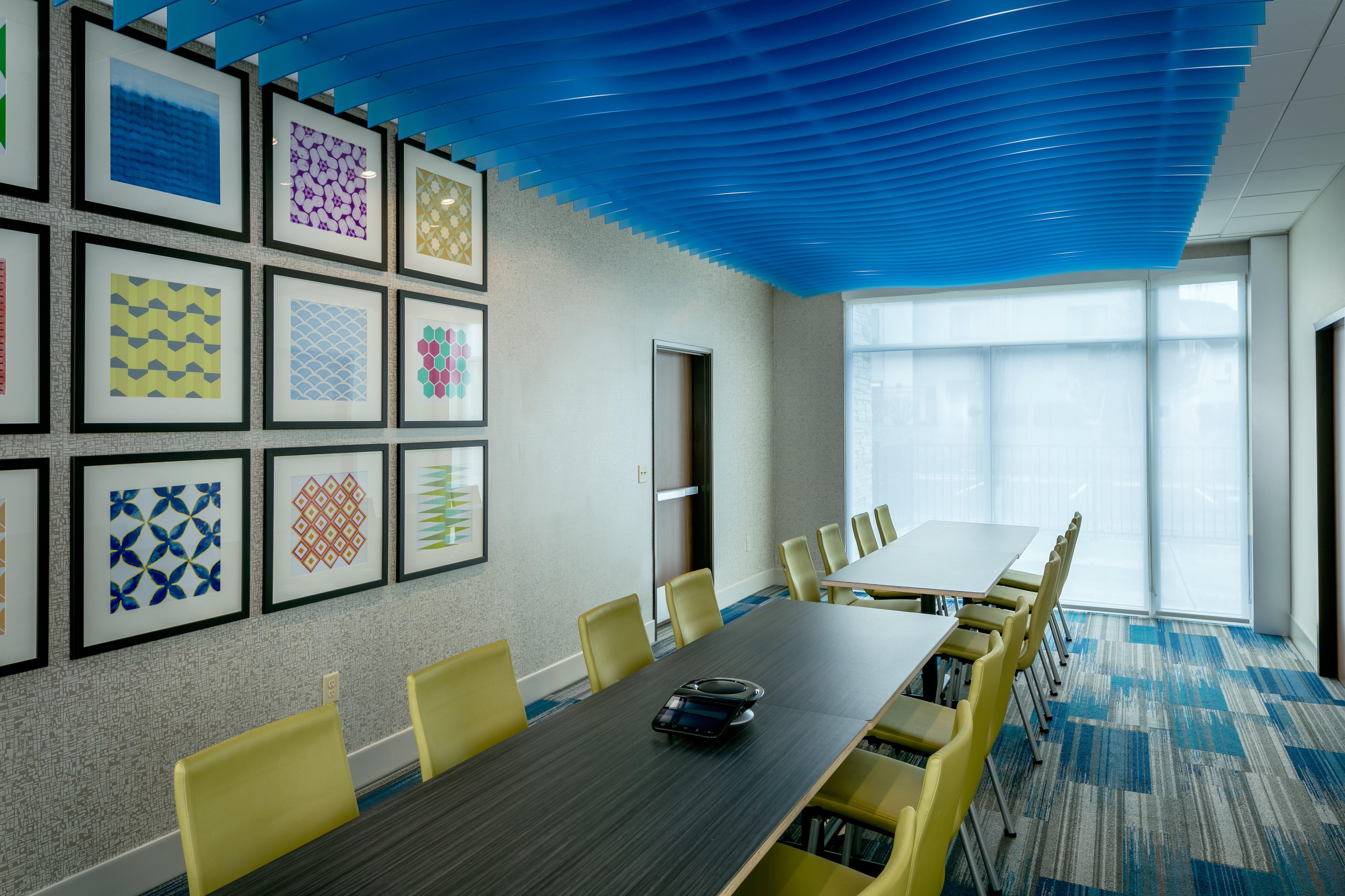 Holiday Inn Express & Suites - Medford By Ihg Eksteriør bilde