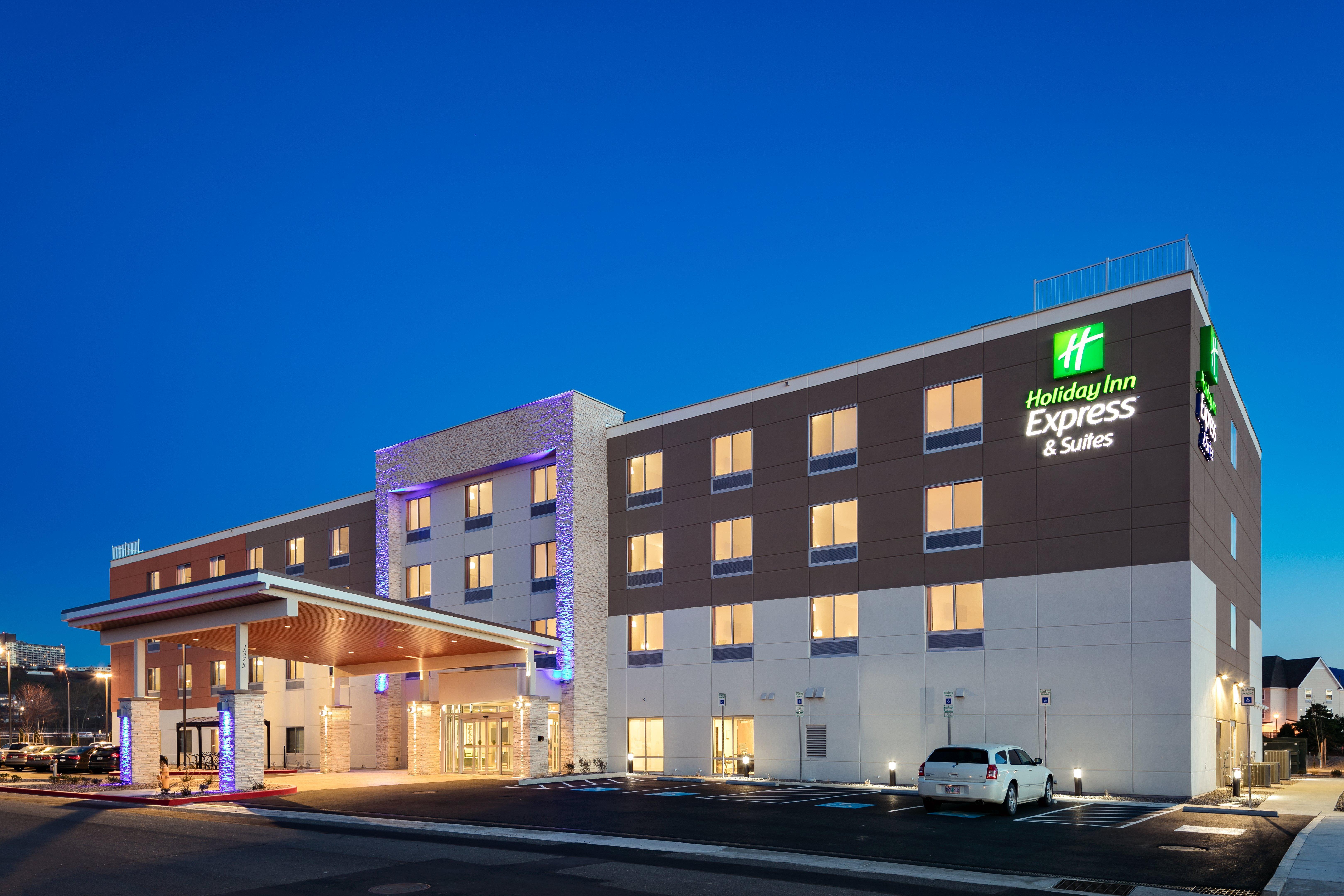 Holiday Inn Express & Suites - Medford By Ihg Eksteriør bilde